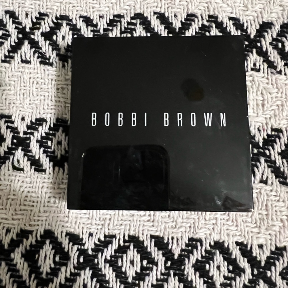 Bobbi Brown Bronze glow highlighter